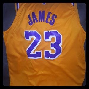 LA Lakers Gold LeBron James Jersey. Men's Size 48